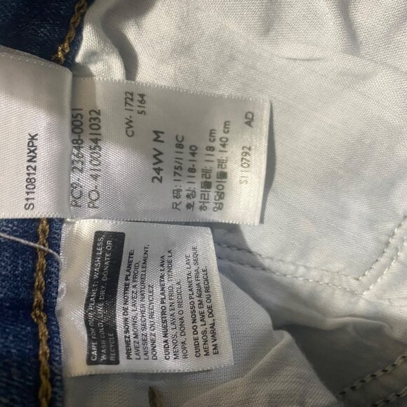 Levis Classic Straight Jeans Womens 24W Mid Rise Med Wash Hypersoft Stretch - Picture 15 of 16